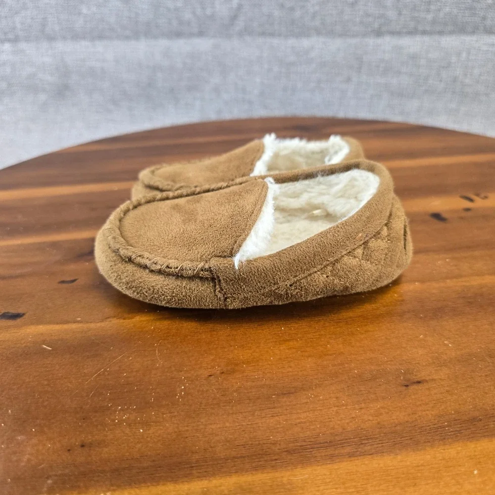 The Children's Place Brown Moccasin Slippers Kids Size 6-7 Plush Lined